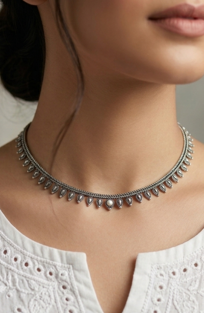 Oxydized heavy metal chocker necklace