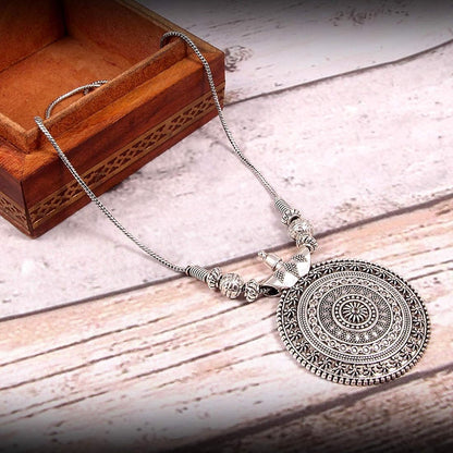Heavy metal oxydized necklace